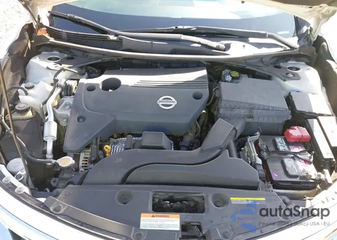 2015 Nissan Altima 2.5 S z USA, uszkodzony, nr VIN 1N4AL3AP8FN896929